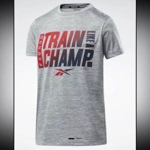 Reebok Boys Train Like A Champ Graphic T
Shirt Sz L